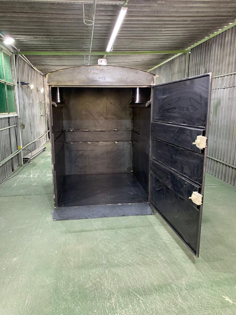 Equipamento antes do processo de fabricação visto de frente